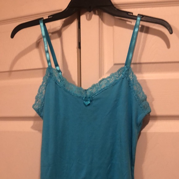No Boundaries- Medium- Blue Camisole w Lace Neckline - Picture 2 of 4